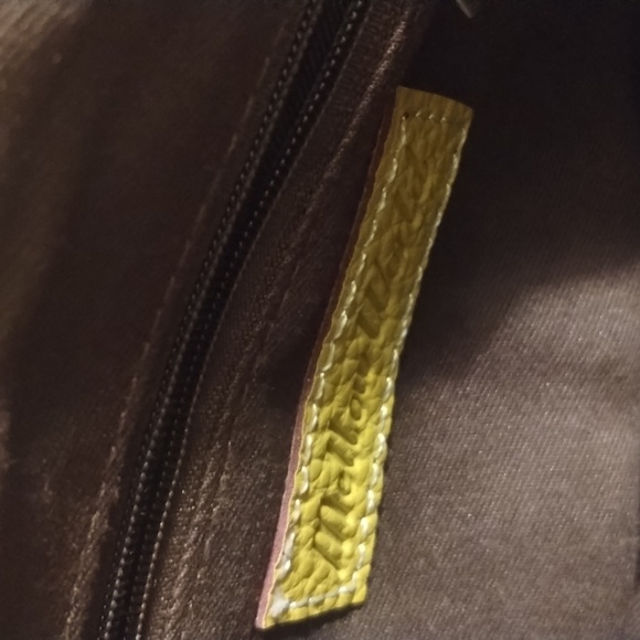 Yellow Mellow World Flower Crossbody with Adjustable Straps - Picture 5 of 5